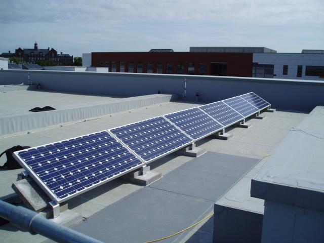 1kW_Flat_Roof_Mounted_PV_Array.JPG